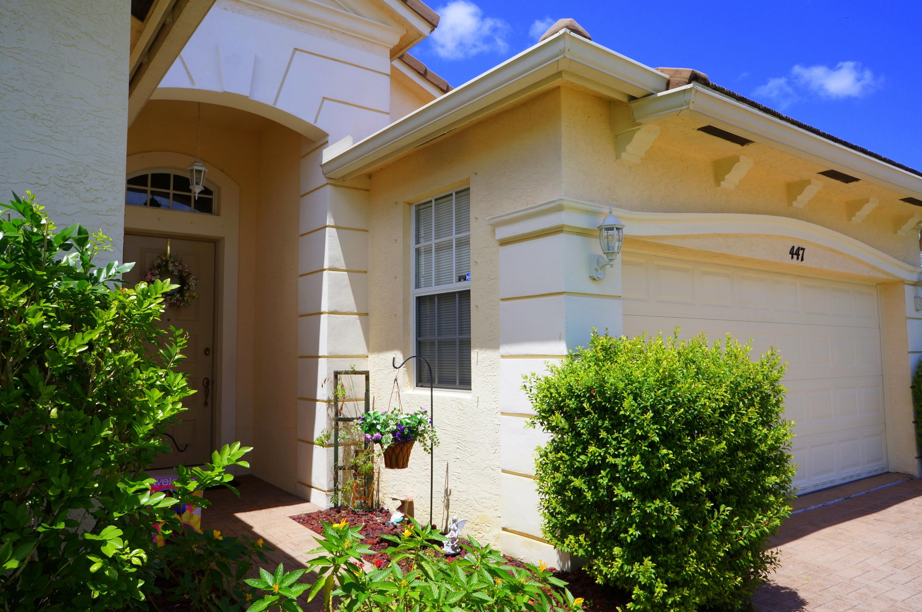 447 Southwest Talquin Lane Port St. Lucie, FL 34986 - Photo 5 of 36 Front Walk Way Area