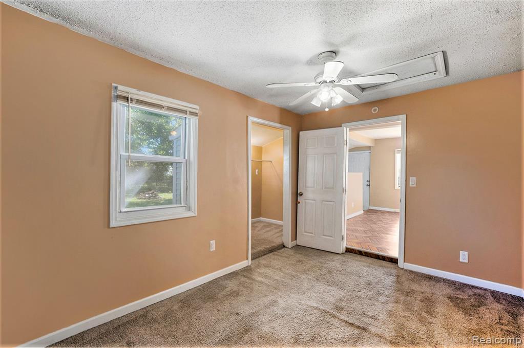 3067 South Adams Road Rochester, MI 48309 - Photo 12 of 33