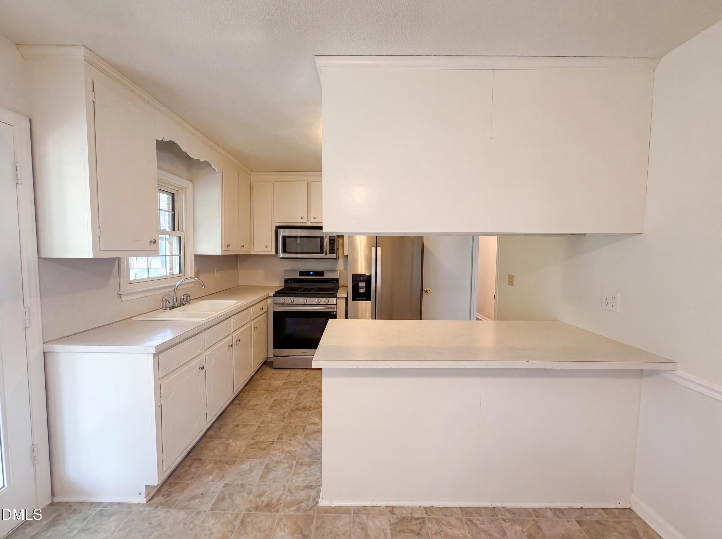 2611 Freemont Road Durham, NC 27705 - Photo 2 of 17