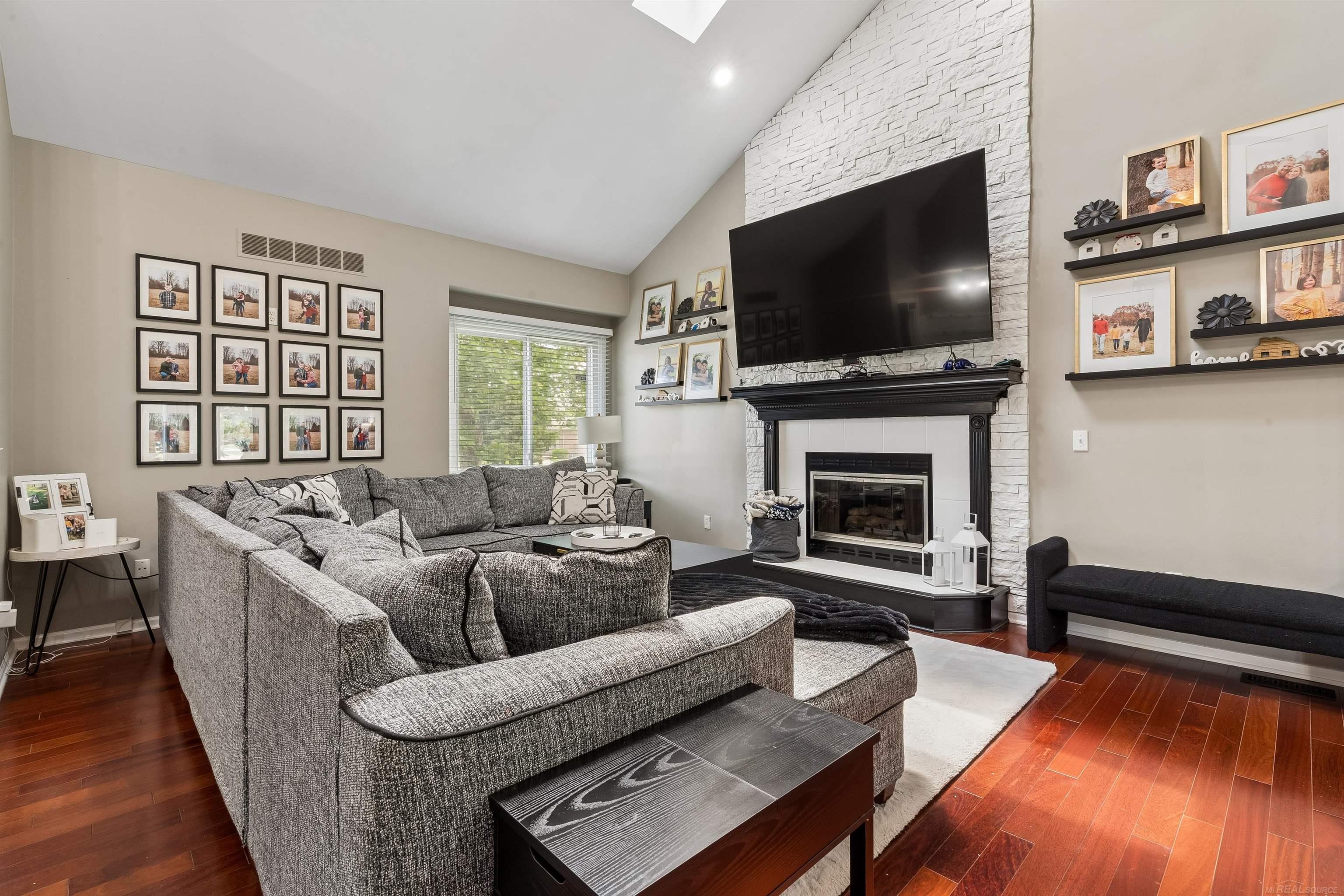34347 Lillian Road New Baltimore, MI 48047 - Photo 12 of 39 Gallery Image 12