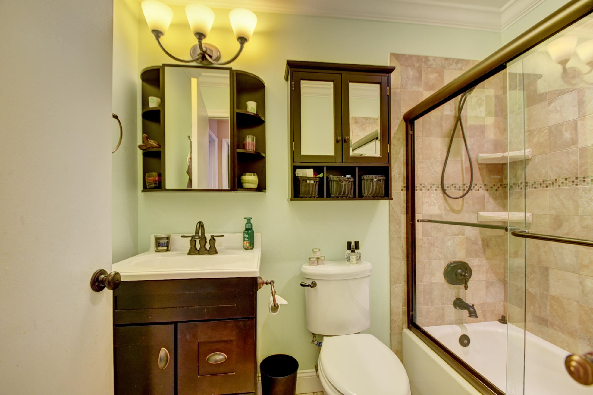 9810 Ridge Creek Road Boca Raton, FL 33496 - Photo 19 of 28 Guest Bath