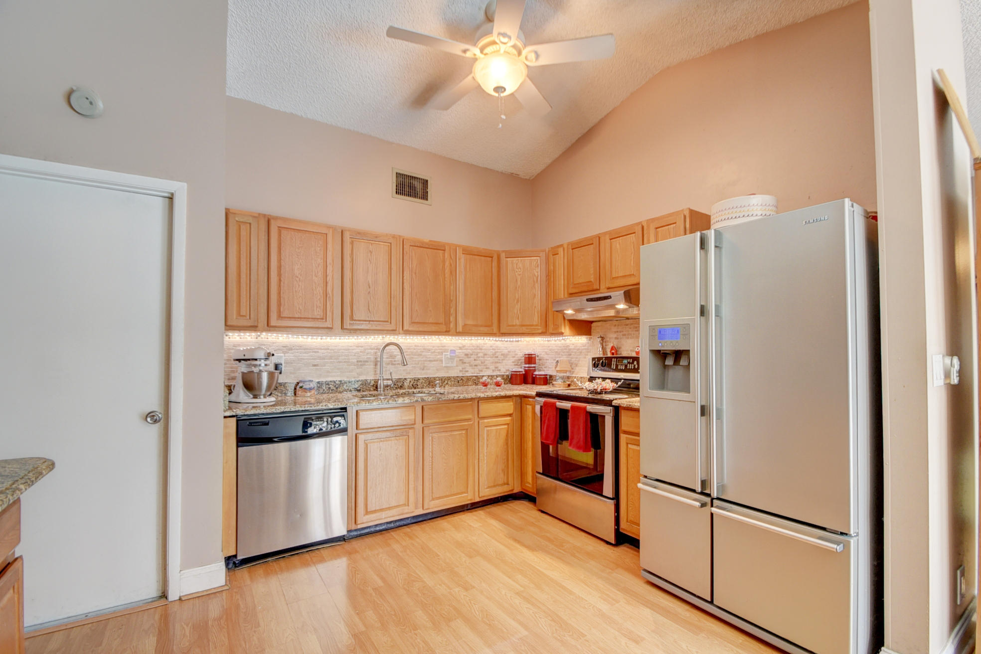 9810 Ridge Creek Road Boca Raton, FL 33496 - Photo 4 of 28 DSC_3640_1_2_3_4