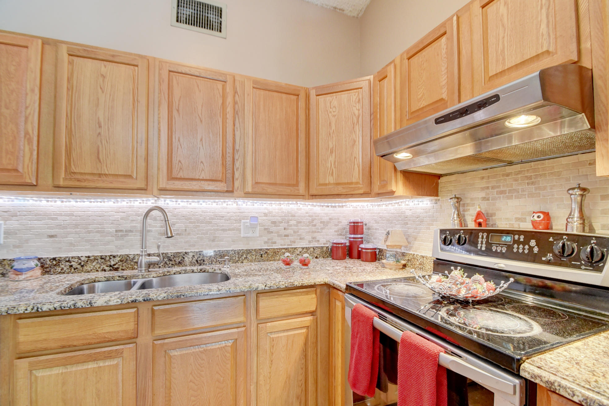 9810 Ridge Creek Road Boca Raton, FL 33496 - Photo 6 of 28 DSC_3650_1_2_3_4
