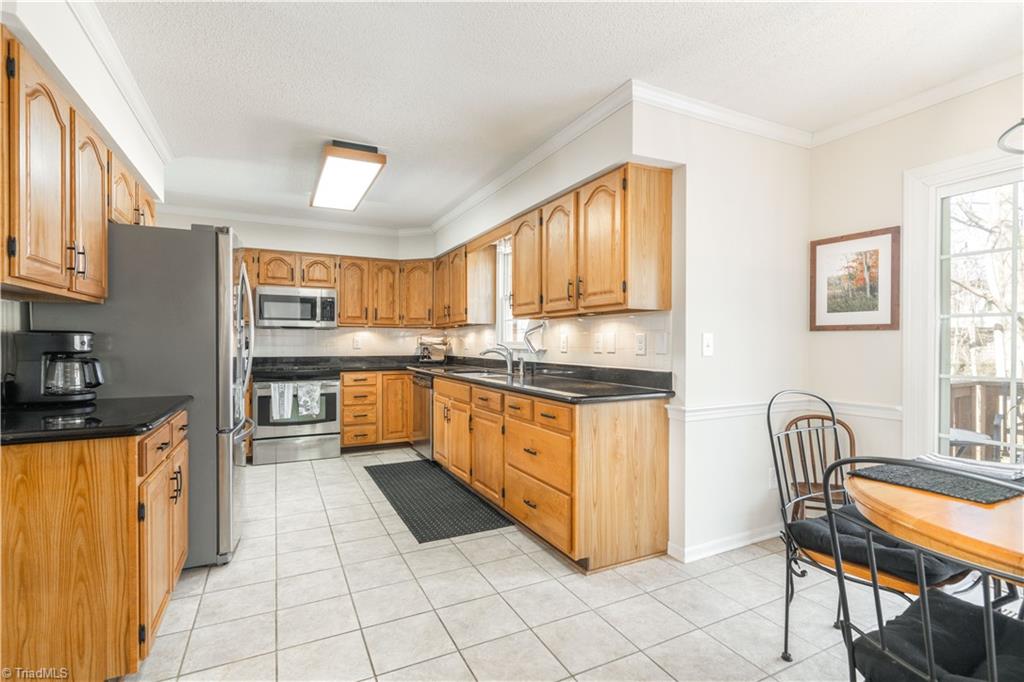 5437 Kingsbridge Road Winston-Salem, NC 27103 - Photo 24 of 50 Gallery Image 24