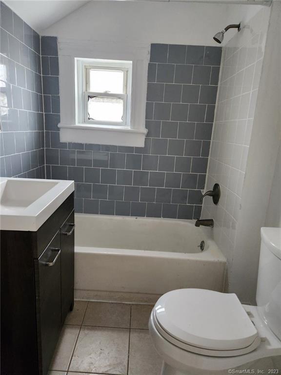 233 Monroe Street, Unit 3 Bridgeport, CT 06605 - Photo 4 of 9