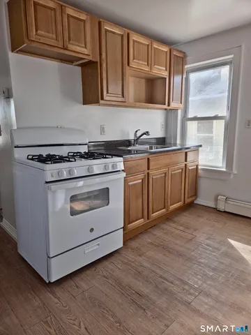 $1,500 | 233 Monroe Street, Unit 3, Bridgeport, CT 06605