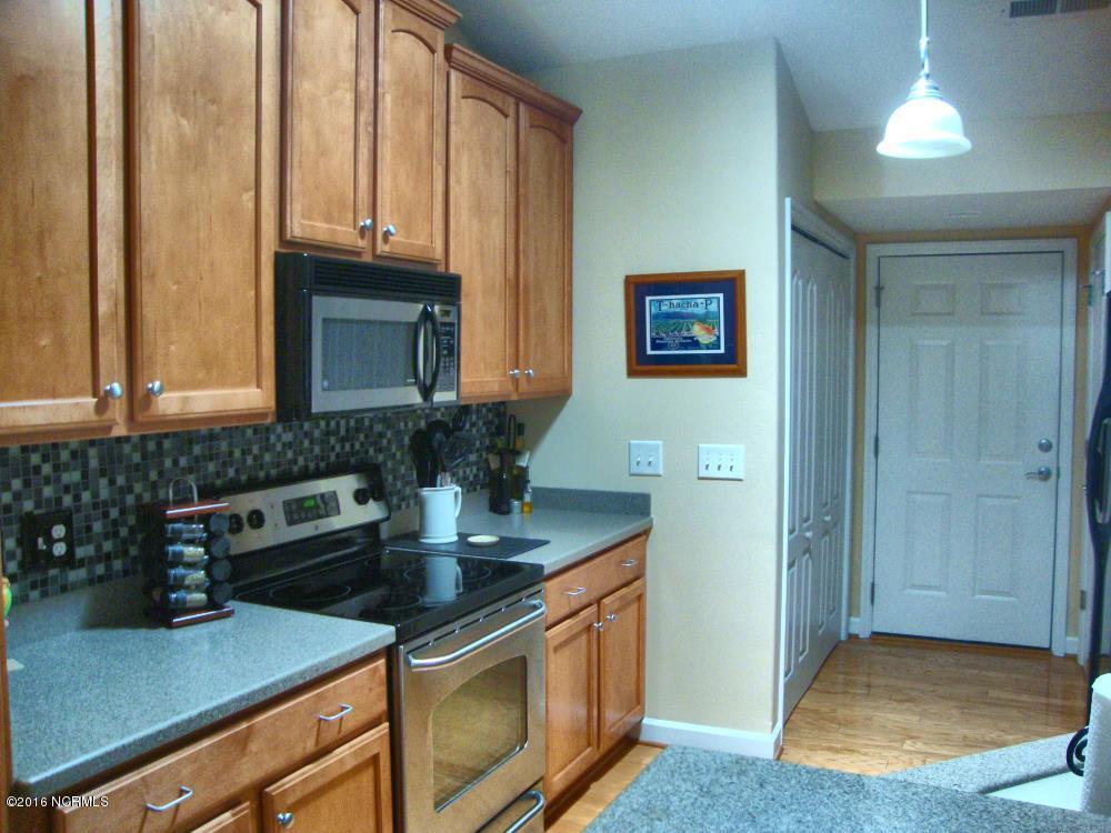 564 Rivage Promenade Wilmington, NC 28412 - Photo 6 of 26 Rivage Promenade 564 Kitchen1