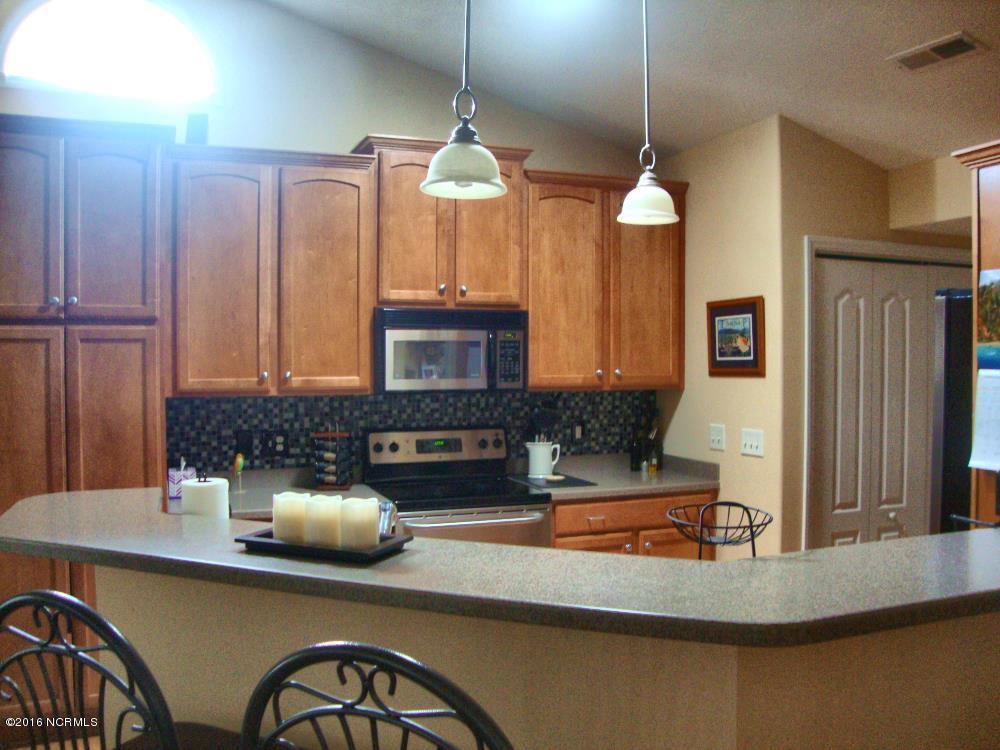 564 Rivage Promenade Wilmington, NC 28412 - Photo 7 of 26 Rivage Promenade 564 Kitchen2