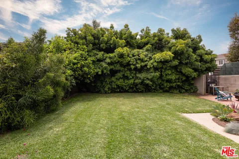 $1,275,000 | 4240 East 6th Street, Long Beach, CA 90814