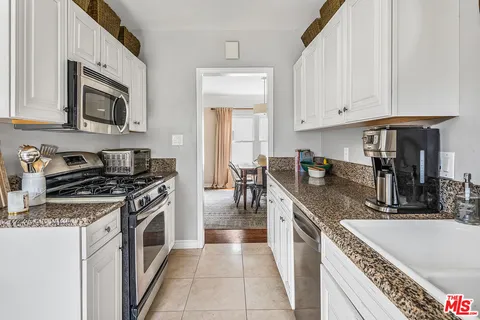 $1,275,000 | 4240 East 6th Street, Long Beach, CA 90814