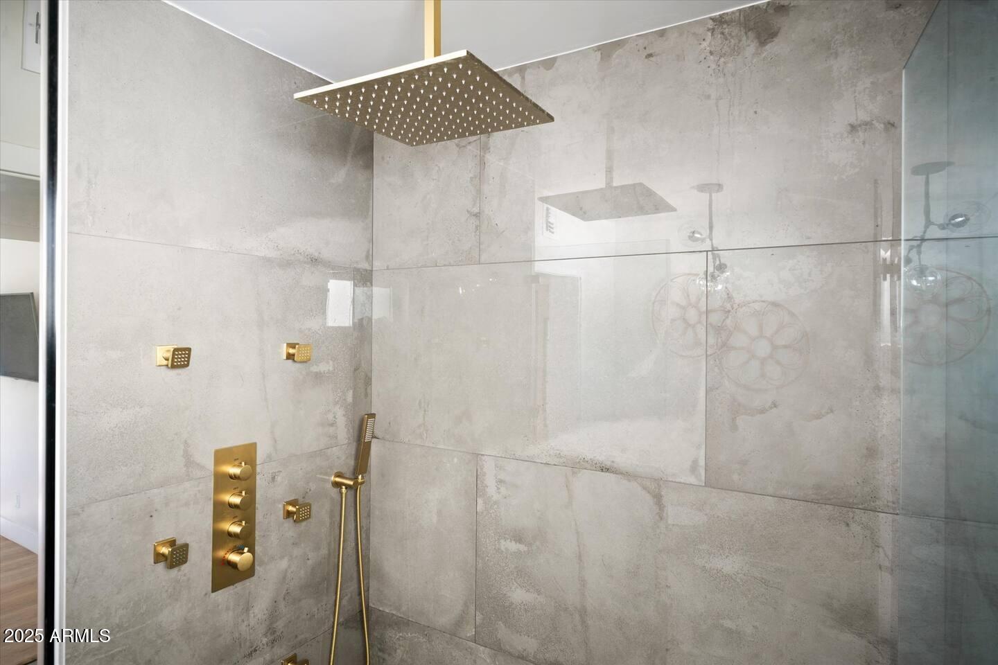 7508 North 13th Avenue Phoenix, AZ 85021 - Photo 23 of 36 a bathroom with a shower