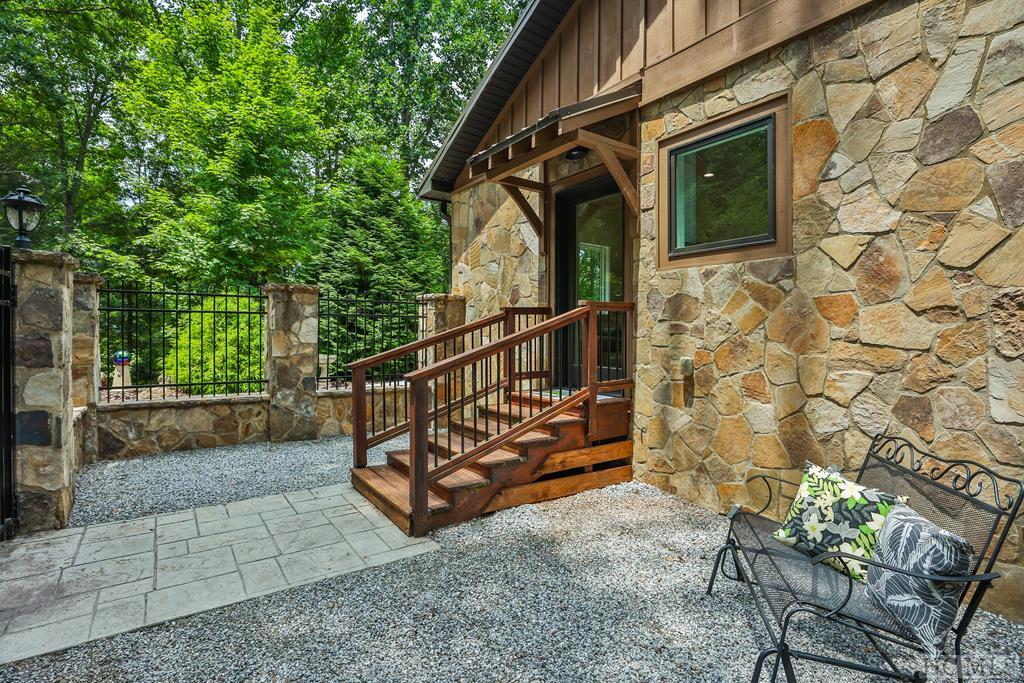 162 Genes Road Franklin, NC 28734 - Photo 24 of 37 Gallery Image 24