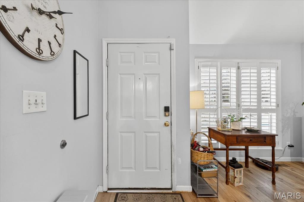 800 Whispering Village Circle Ballwin, MO 63021 - Photo 5 of 35