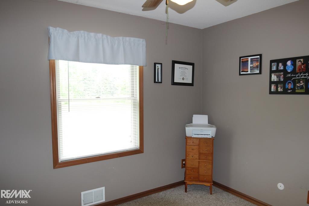 5829 Plank Road Marine City, MI 48039 - Photo 12 of 15 50045942-11.JPG