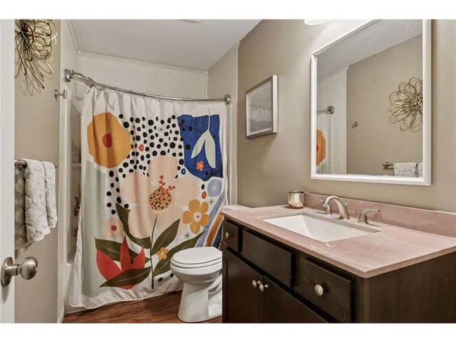 $2,400 | 211 Alva Street, Waconia, MN 55387