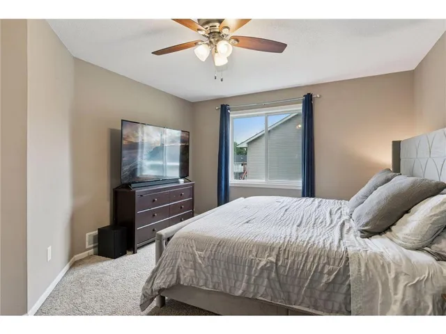 $2,400 | 211 Alva Street, Waconia, MN 55387