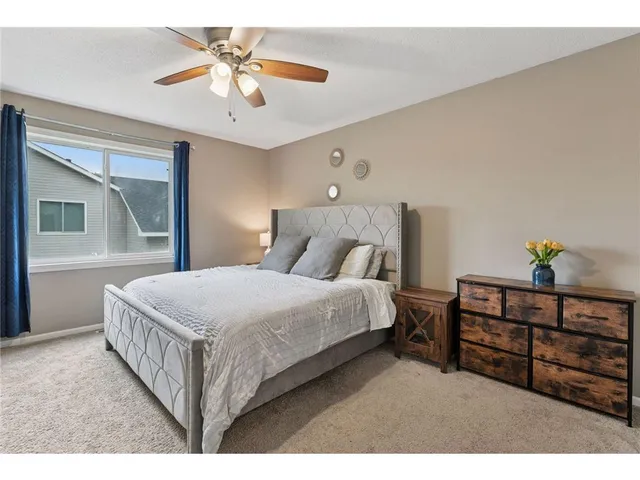 $2,400 | 211 Alva Street, Waconia, MN 55387