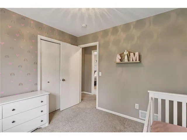 $2,400 | 211 Alva Street, Waconia, MN 55387