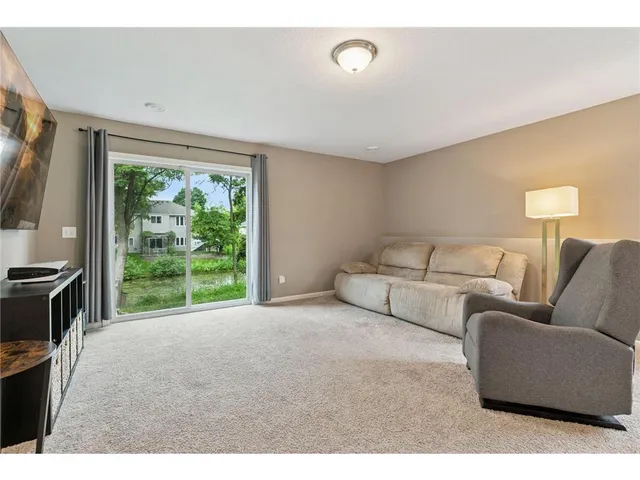 $2,400 | 211 Alva Street, Waconia, MN 55387