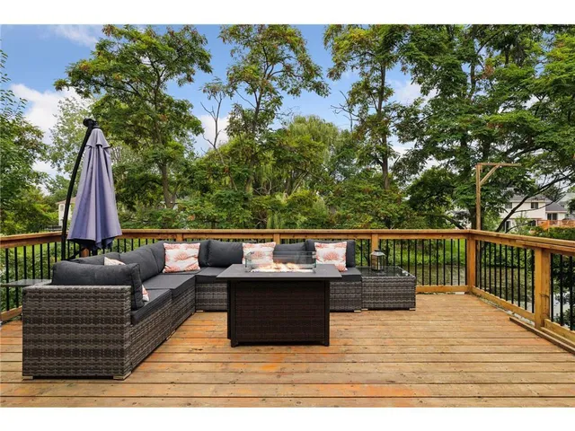 $2,400 | 211 Alva Street, Waconia, MN 55387