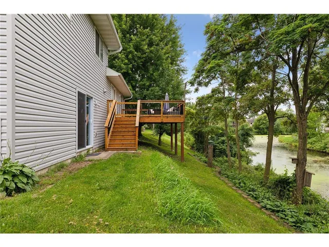 $2,400 | 211 Alva Street, Waconia, MN 55387