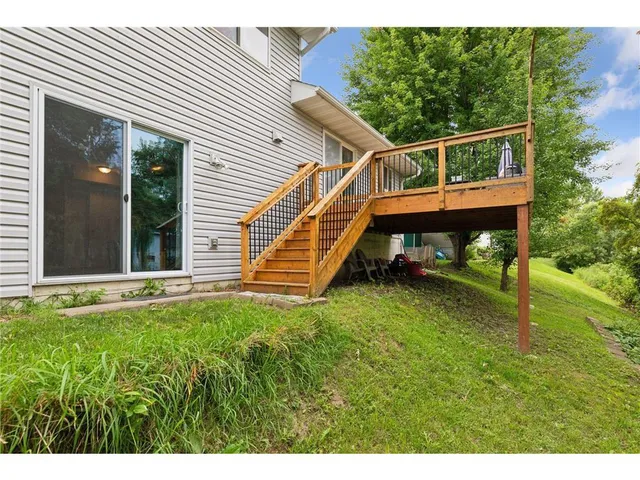 $2,400 | 211 Alva Street, Waconia, MN 55387