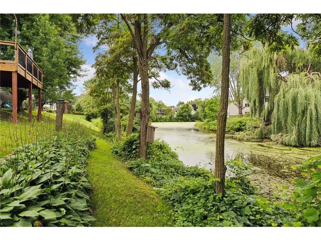 $2,400 | 211 Alva Street, Waconia, MN 55387