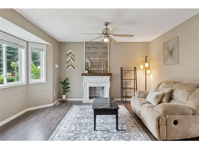 $2,400 | 211 Alva Street, Waconia, MN 55387