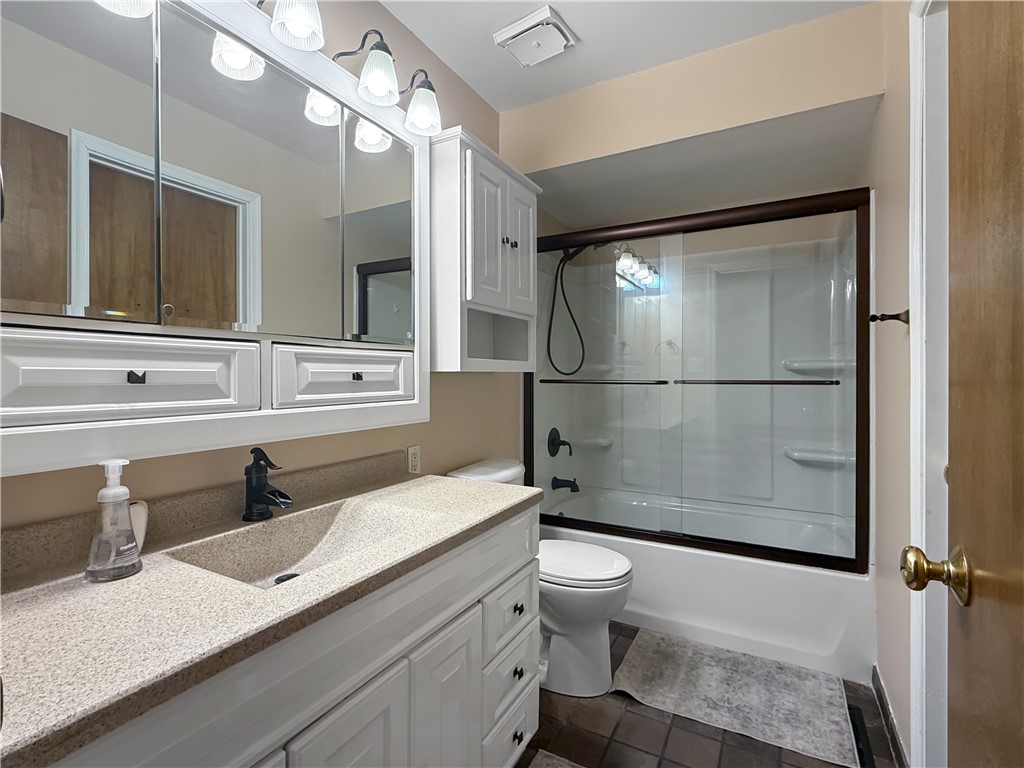 3312 Greenview Drive Decatur, IL 62521 - Photo 15 of 18
