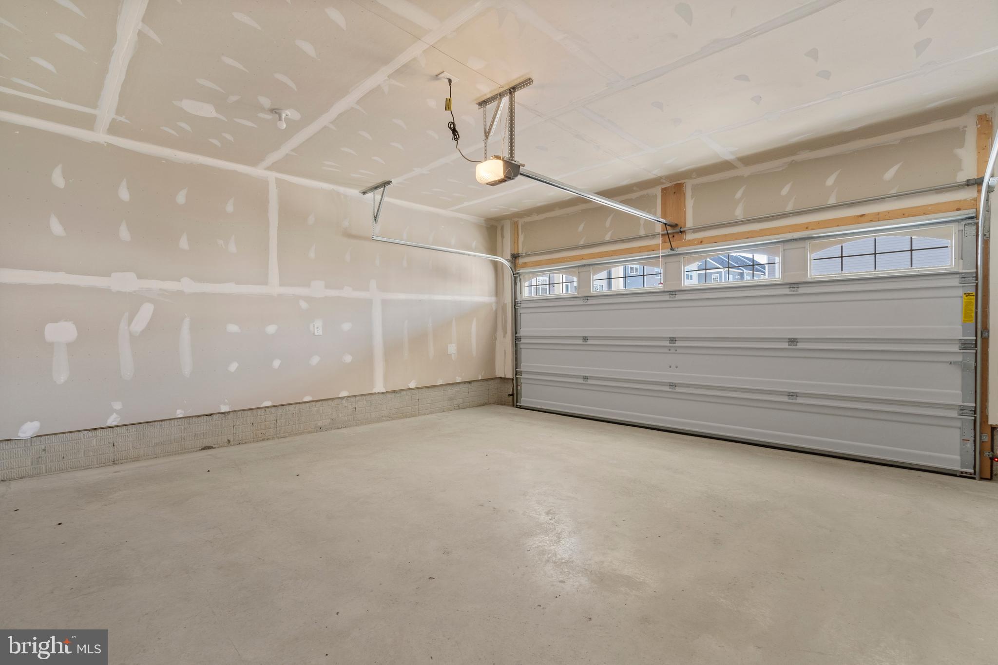 1822 Parham Way Baltimore, MD 21244 - Photo 34 of 38