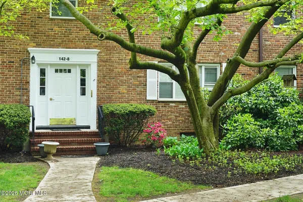 $2,500 | 142 South Street, Unit 8B, Red Bank, NJ 07701