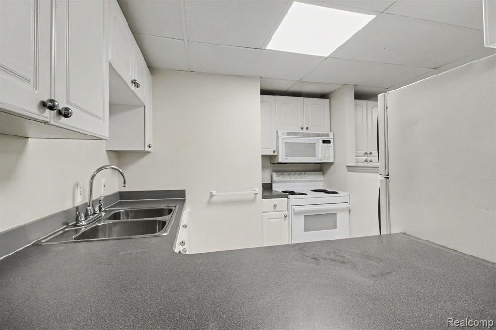 6740 Herbst Road Brighton, MI 48114 - Photo 42 of 63