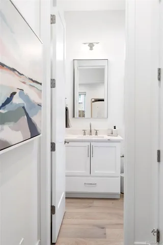 $7,990 | 909 Madison Street, Denver, CO 80206