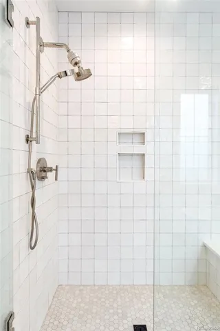 $7,990 | 909 Madison Street, Denver, CO 80206