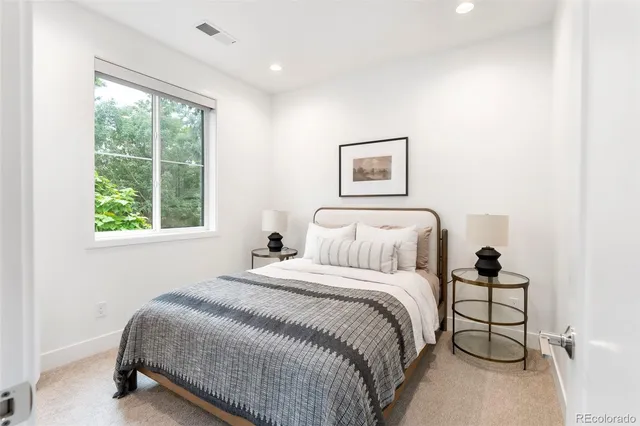 $7,990 | 909 Madison Street, Denver, CO 80206