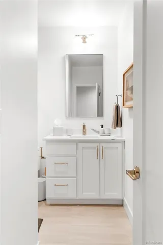 $7,990 | 909 Madison Street, Denver, CO 80206