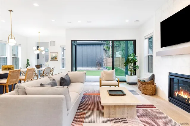 $7,990 | 909 Madison Street, Denver, CO 80206