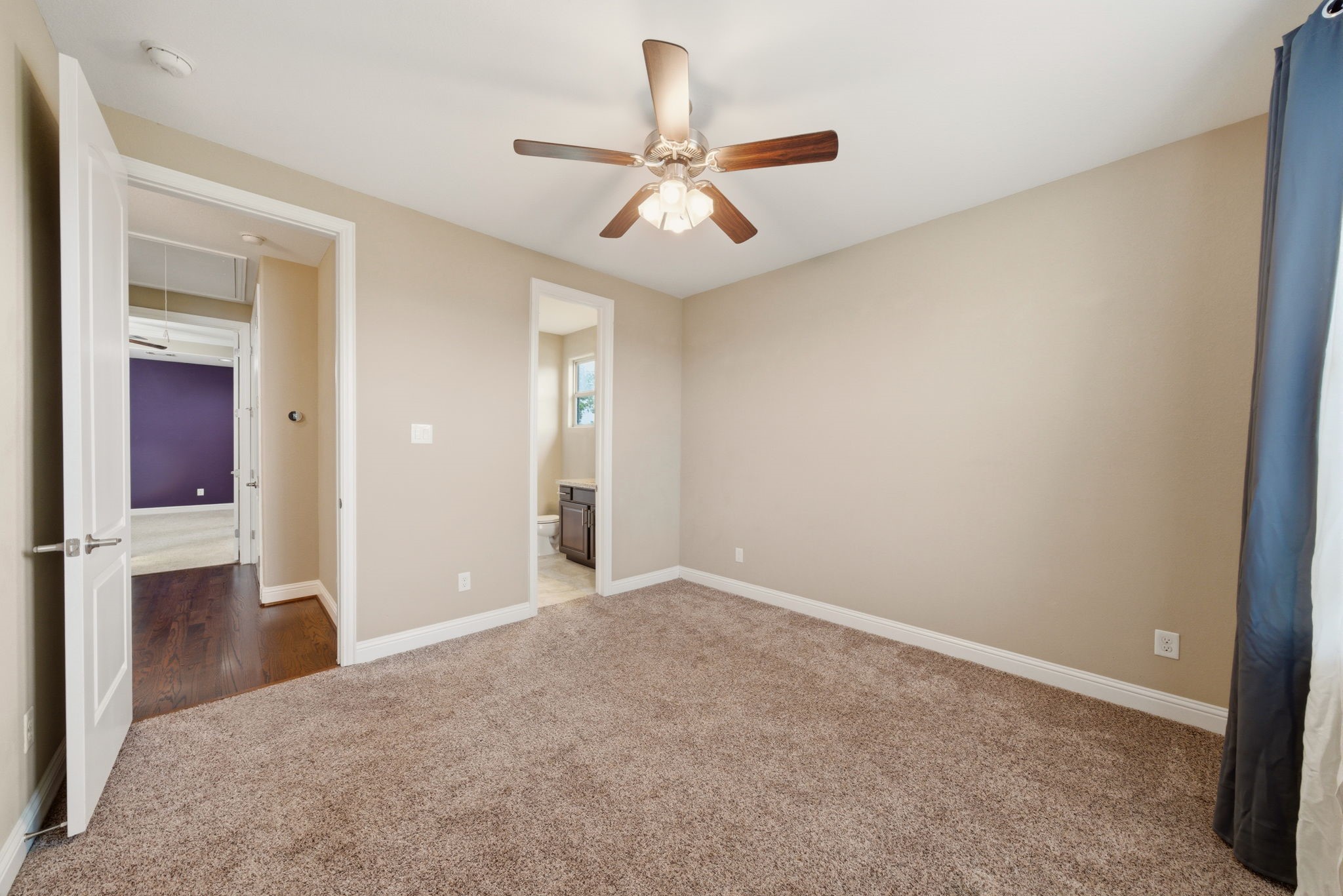 1113 West 18th Street, Unit A Houston, TX 77008 - Photo 15 of 21 a view of an empty room and window