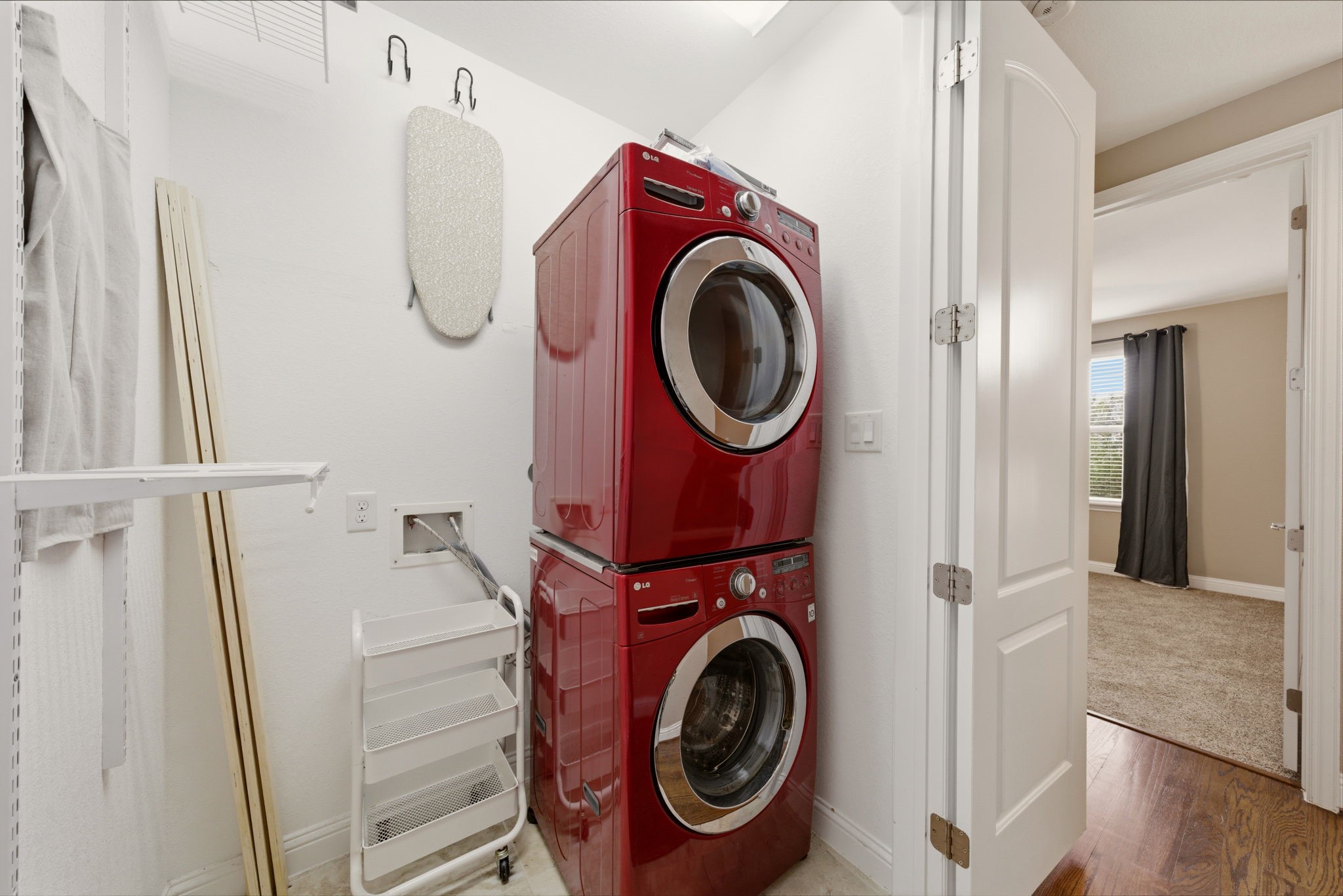 1113 West 18th Street, Unit A Houston, TX 77008 - Photo 20 of 21 a utility room with dryer and washer