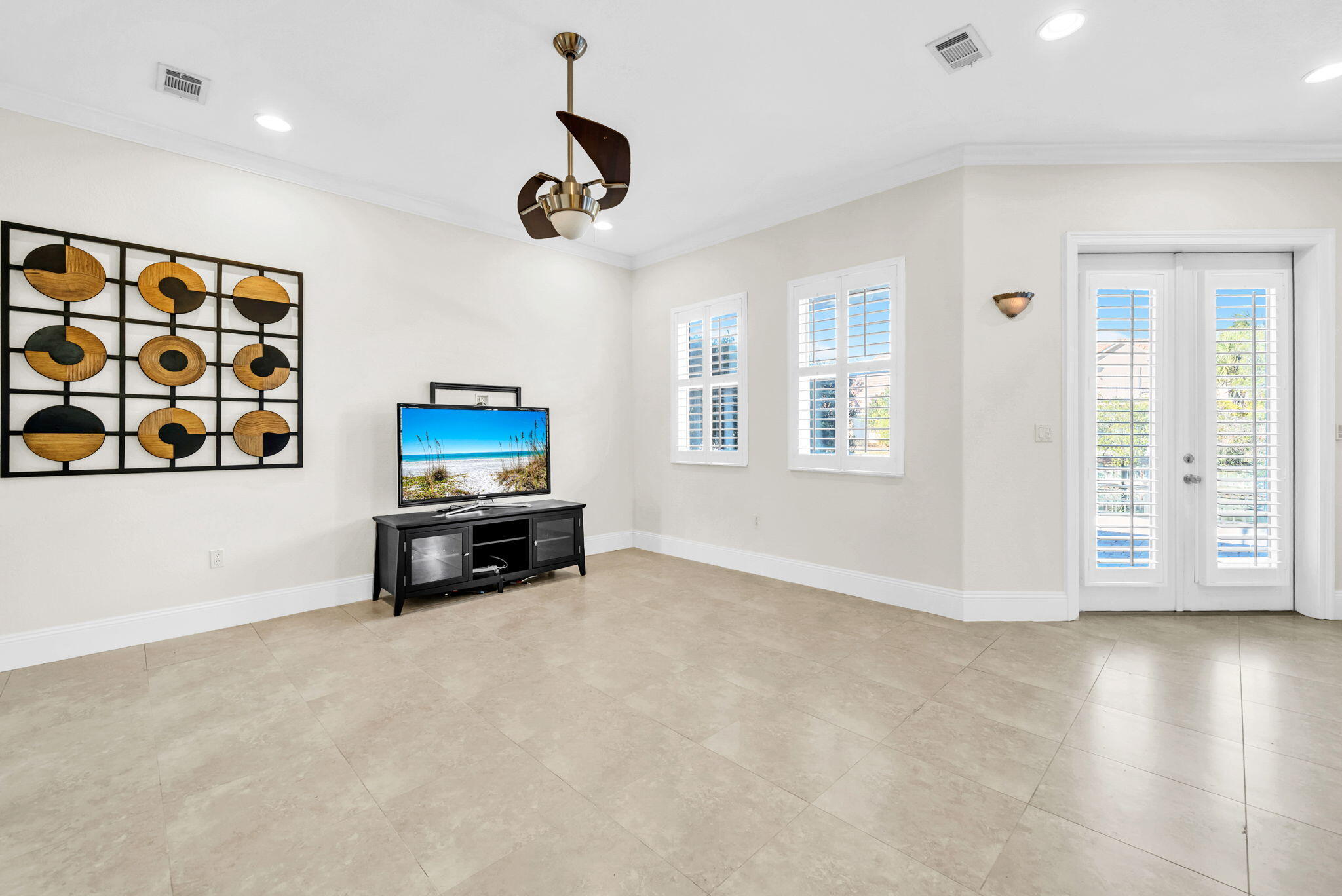 276 Calusa Boulevard Destin, FL 32541 - Photo 7 of 33 Living Area