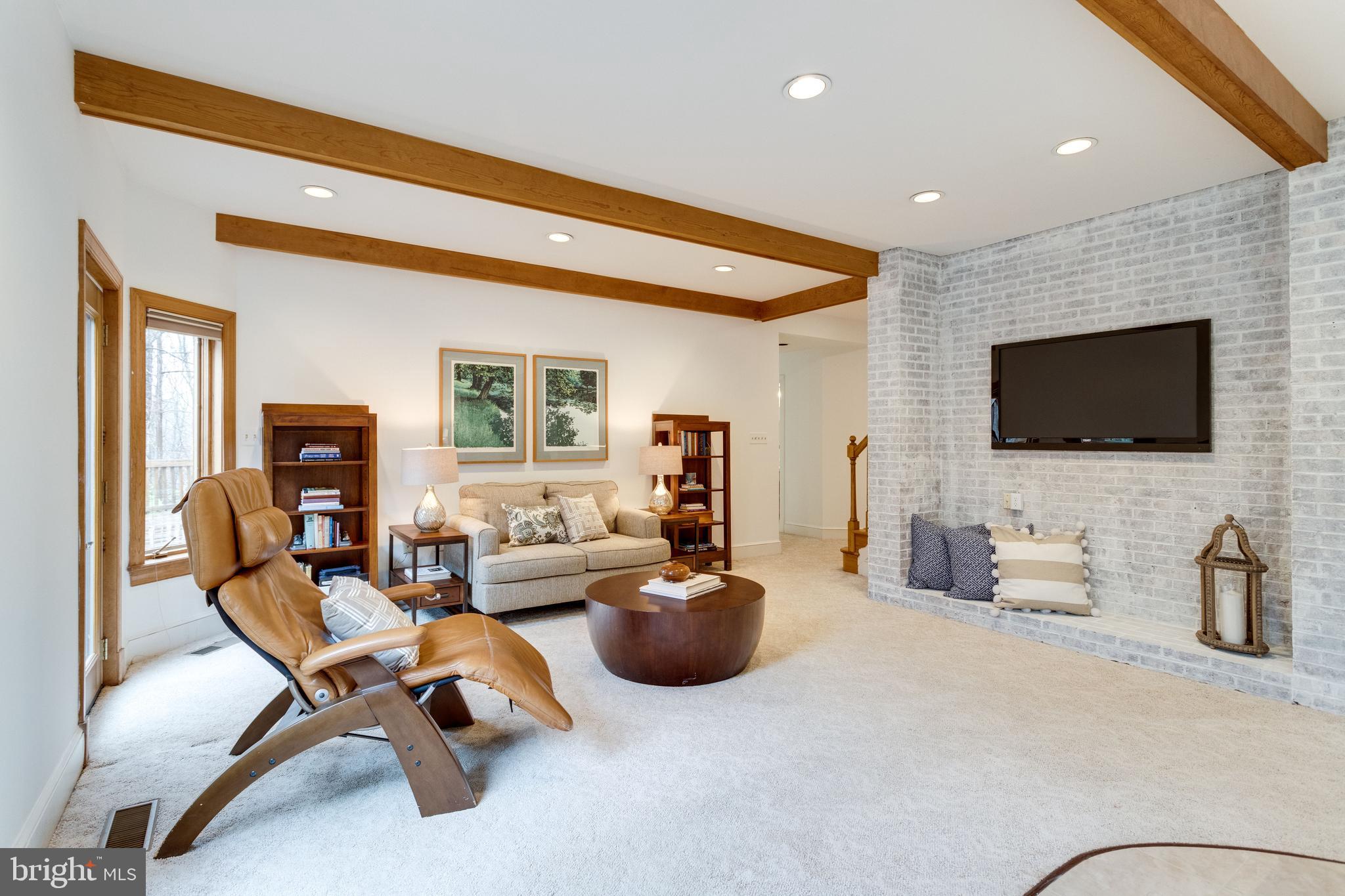 10505 Hunters Valley Road Vienna, VA 22181 - Photo 19 of 64 Gallery Image 19