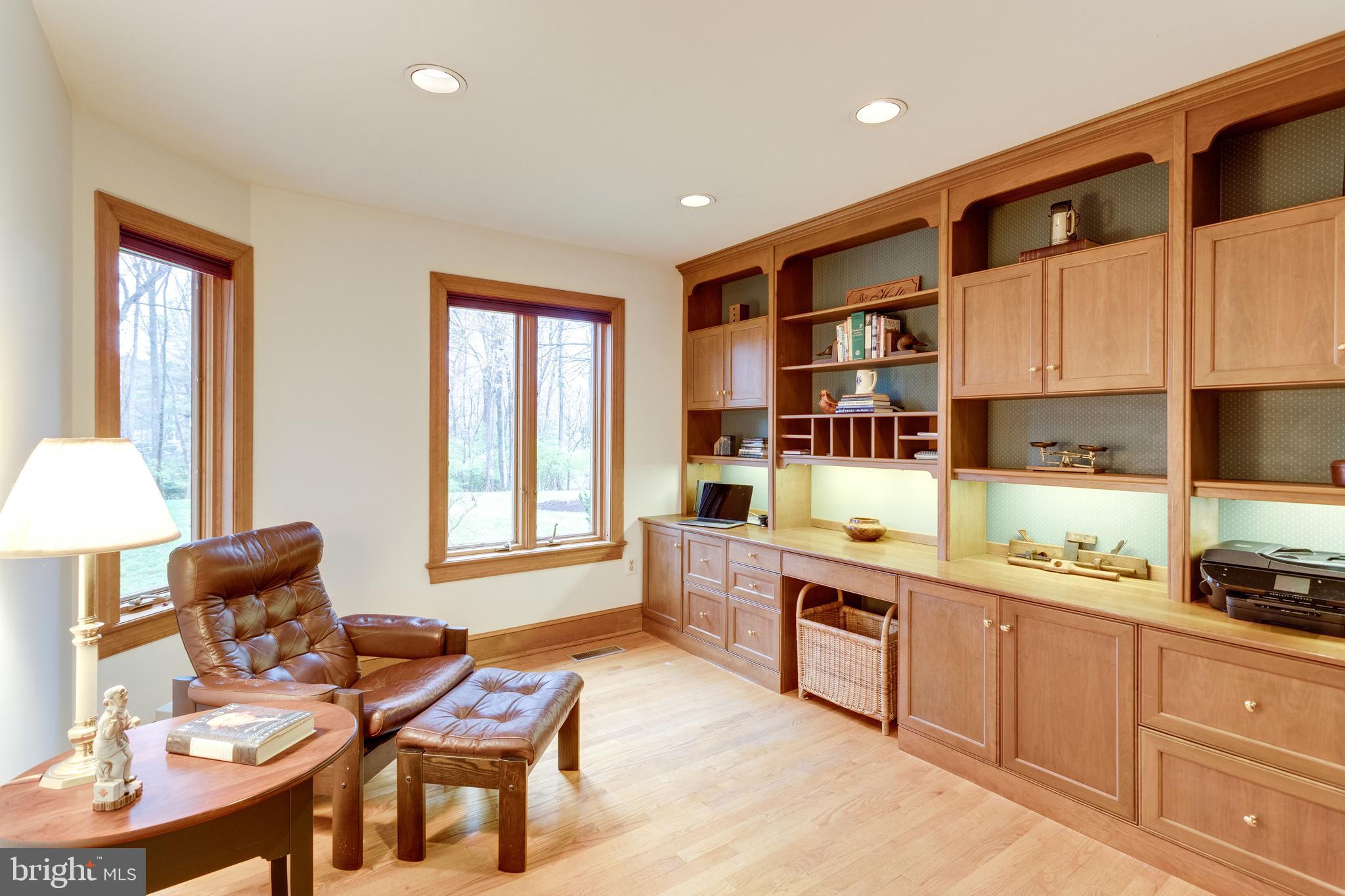 10505 Hunters Valley Road Vienna, VA 22181 - Photo 25 of 64 Gallery Image 25