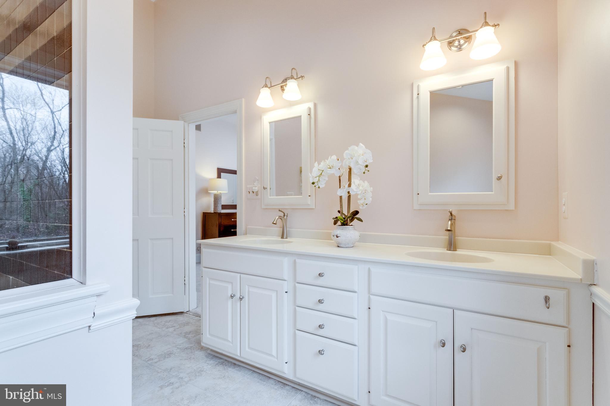 10505 Hunters Valley Road Vienna, VA 22181 - Photo 35 of 64 Gallery Image 35