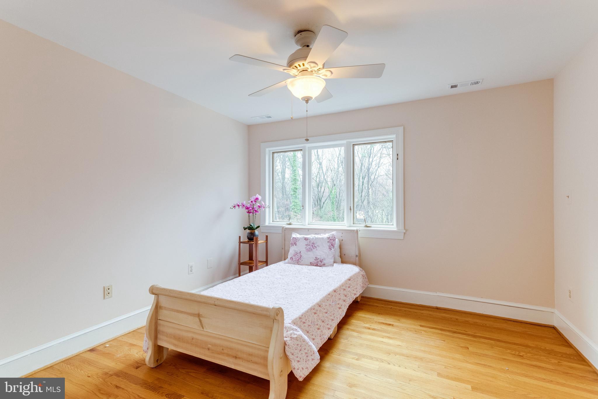 10505 Hunters Valley Road Vienna, VA 22181 - Photo 36 of 64 Gallery Image 36