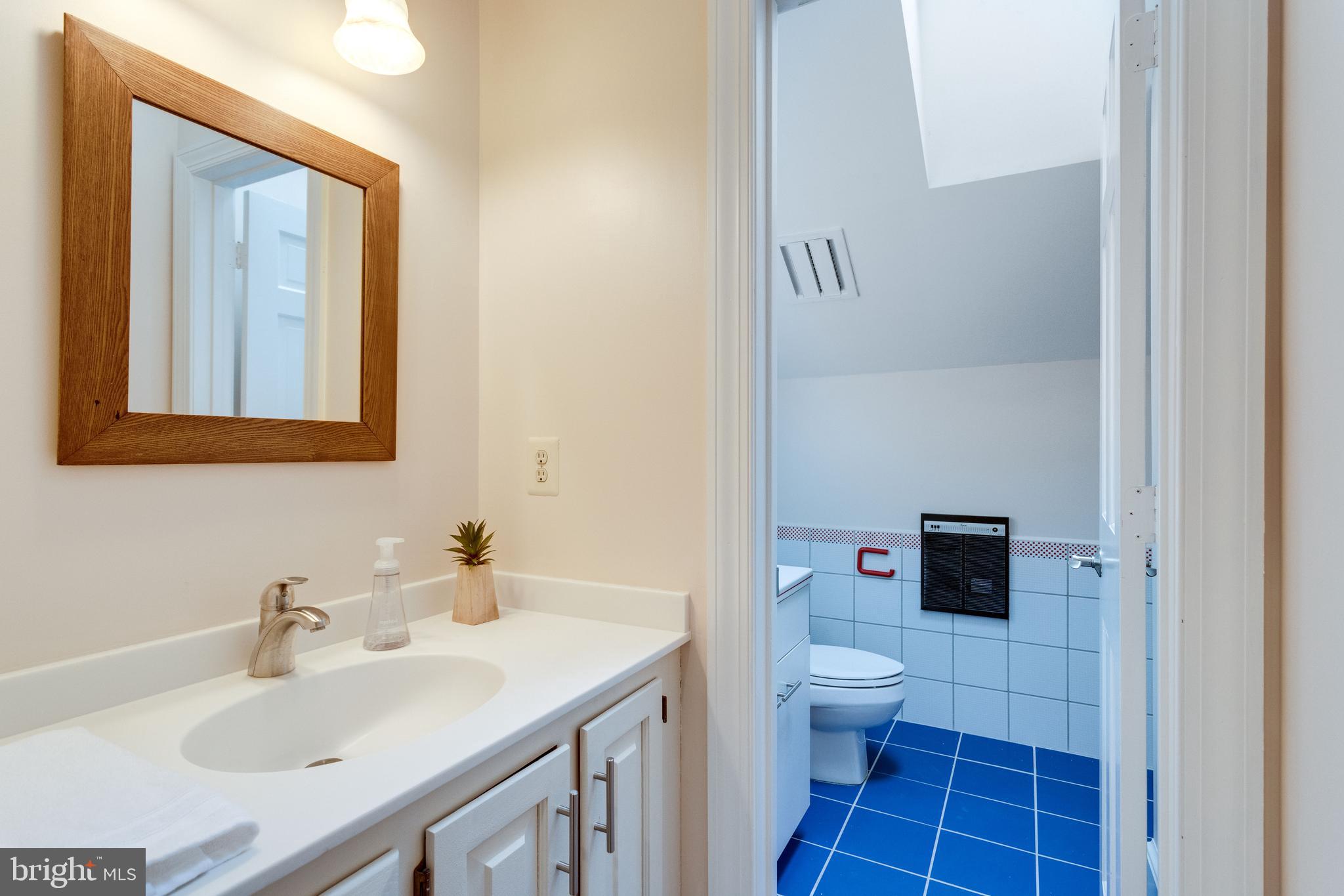 10505 Hunters Valley Road Vienna, VA 22181 - Photo 38 of 64 Gallery Image 38