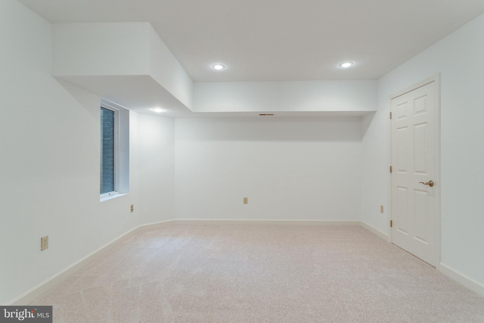 10505 Hunters Valley Road Vienna, VA 22181 - Photo 41 of 64 Gallery Image 41