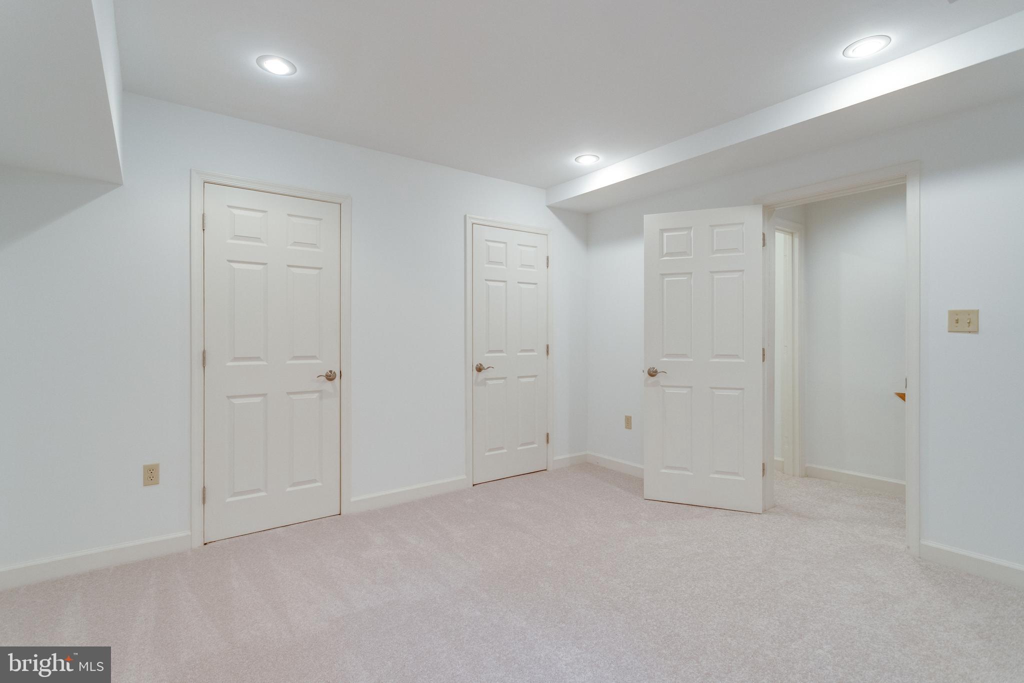 10505 Hunters Valley Road Vienna, VA 22181 - Photo 42 of 64 Gallery Image 42