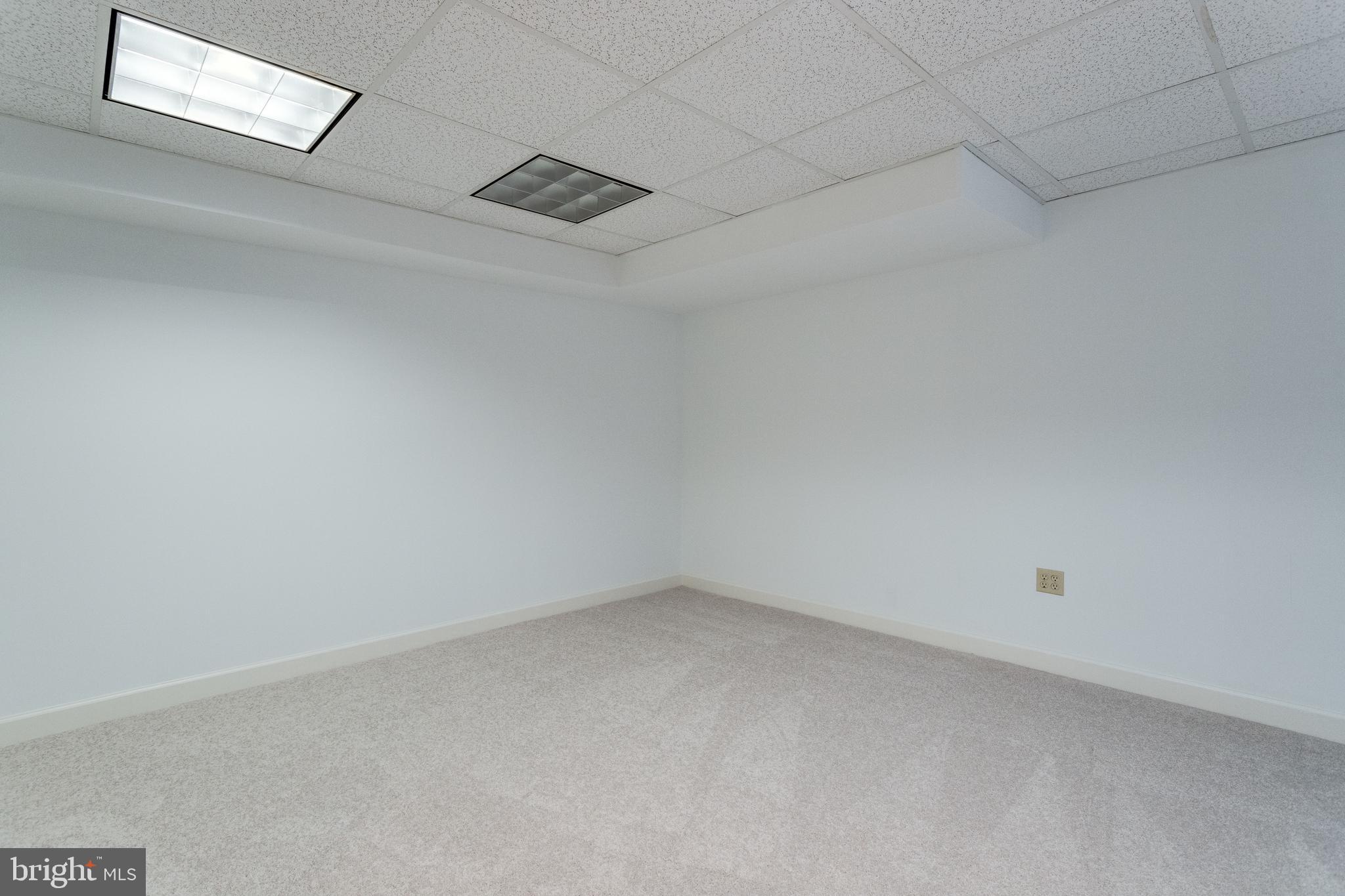 10505 Hunters Valley Road Vienna, VA 22181 - Photo 46 of 64 Gallery Image 46