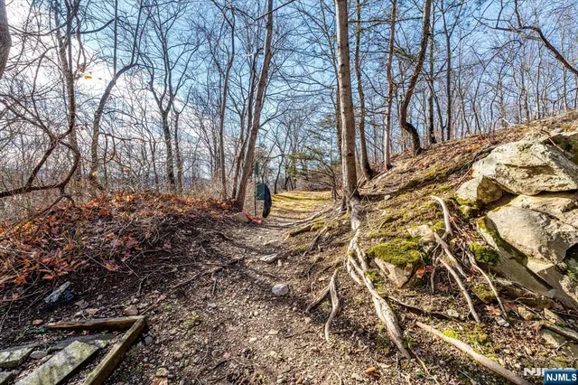 $295,000 | 100 Pierson Miller Drive, Unit F32, Pompton Lakes, NJ 07442