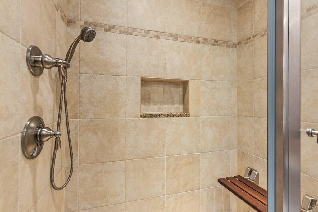 37 Middle Road Newbury, MA 01951 - Photo 22 of 42 a bathroom with a shower